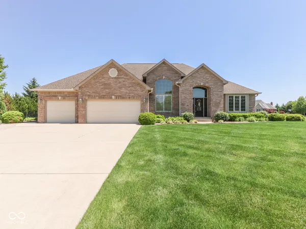 $829,900 | 4971 Benthaven Court, Bargersville, IN 46106