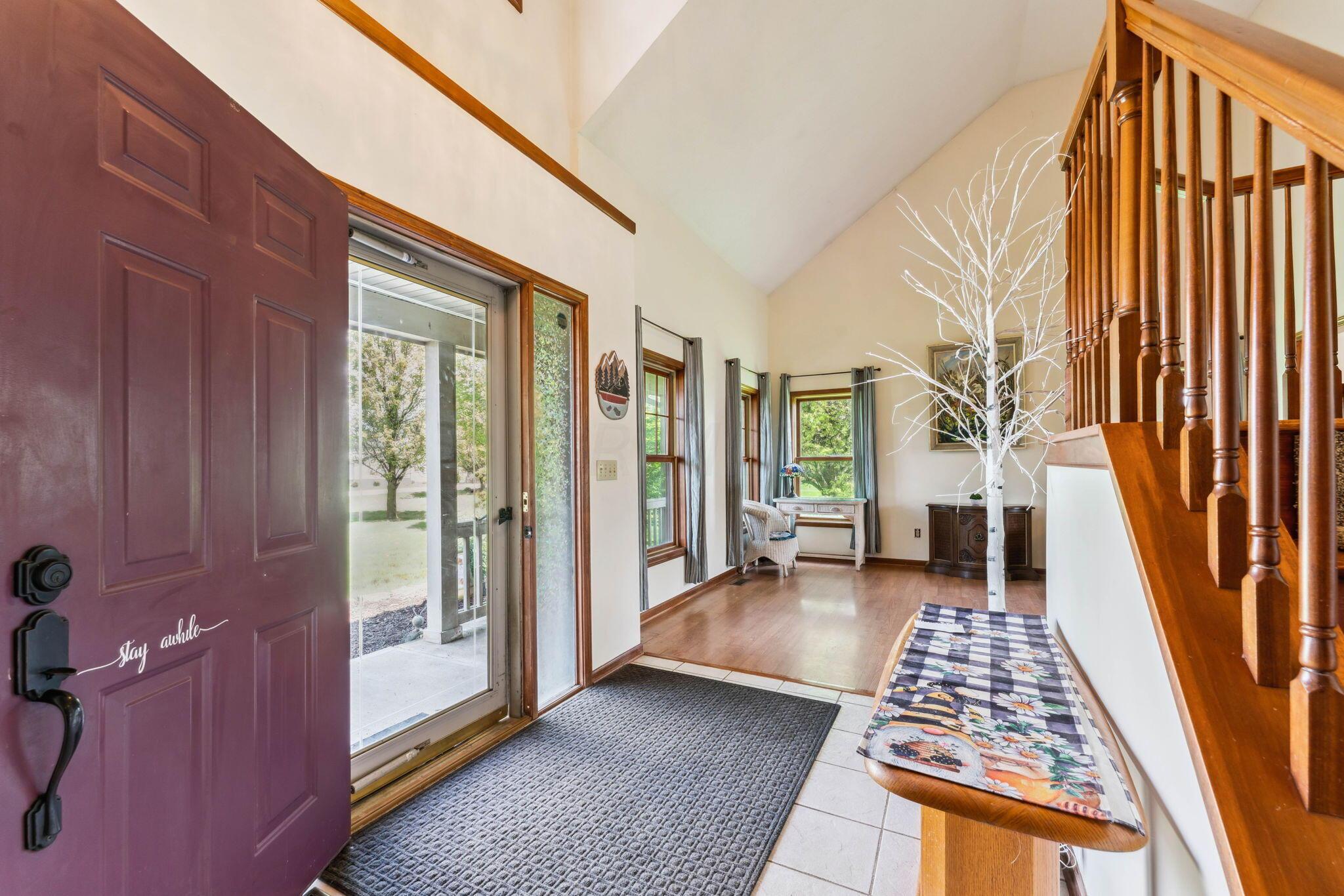 51 Roland Court Pataskala, OH 43062 - Photo 5 of 55 Entry