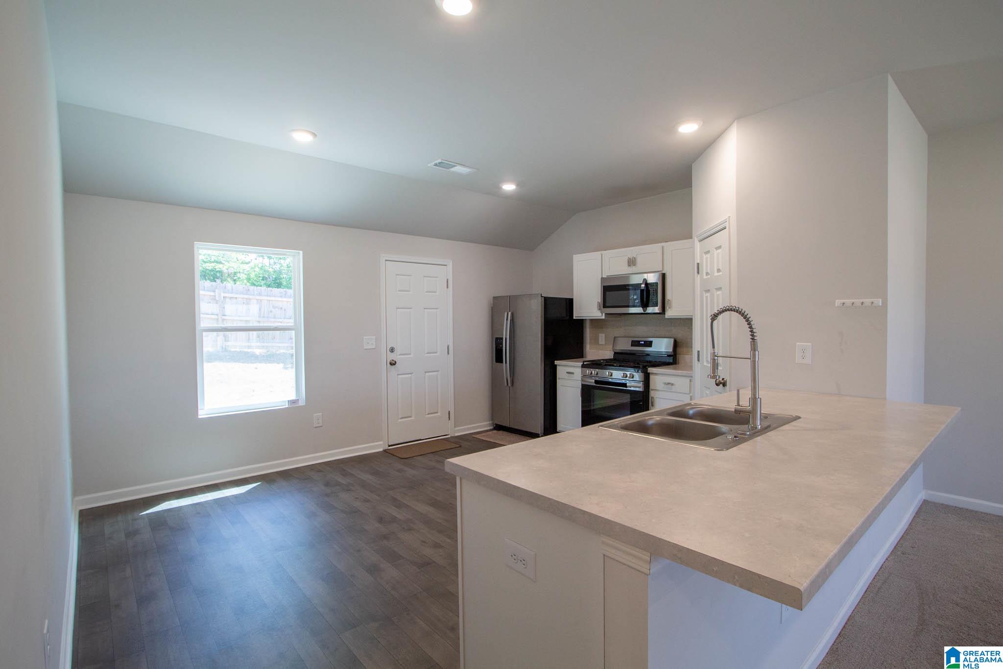 188 Coleman Way Calera, AL 35040 - Photo 7 of 34