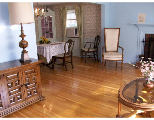 6 Bryant Road Framingham, MA 01701 - Photo 5 of 24 Gallery Image 5