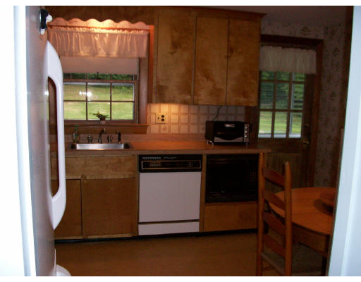 6 Bryant Road Framingham, MA 01701 - Photo 8 of 24 Gallery Image 8