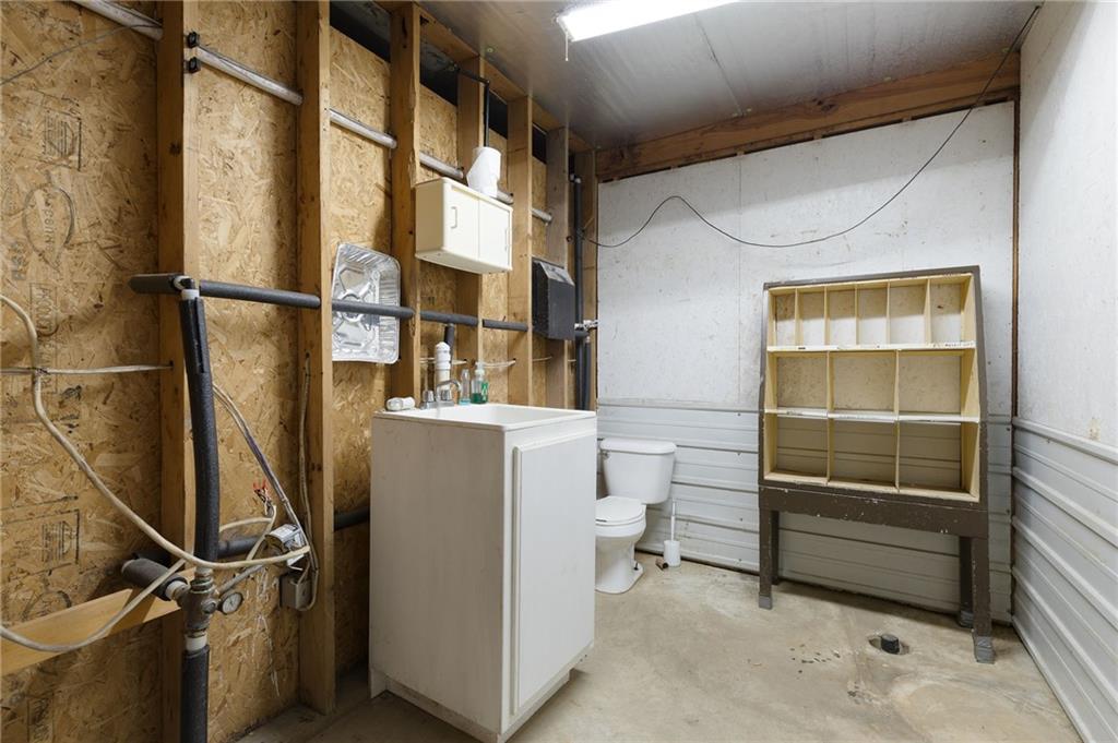 13263 A Northeast County Road 23 Adrian, MO 64720 - Photo 69 of 85