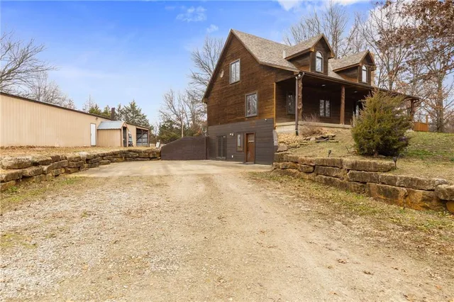 $635,000 | 13263 A Northeast County Road 23, Adrian, MO 64720