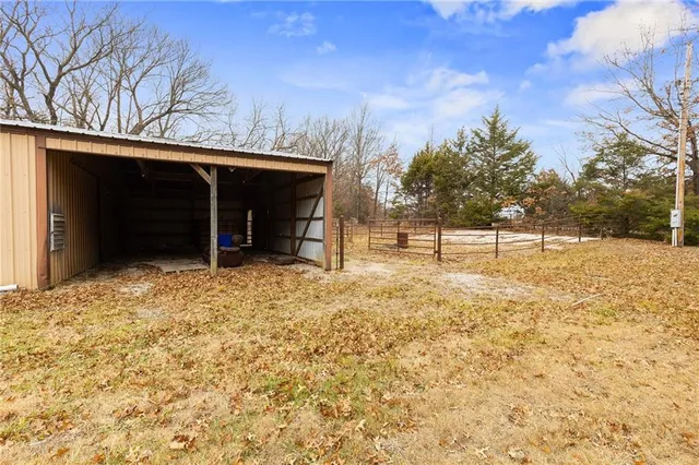 $635,000 | 13263 A Northeast County Road 23, Adrian, MO 64720