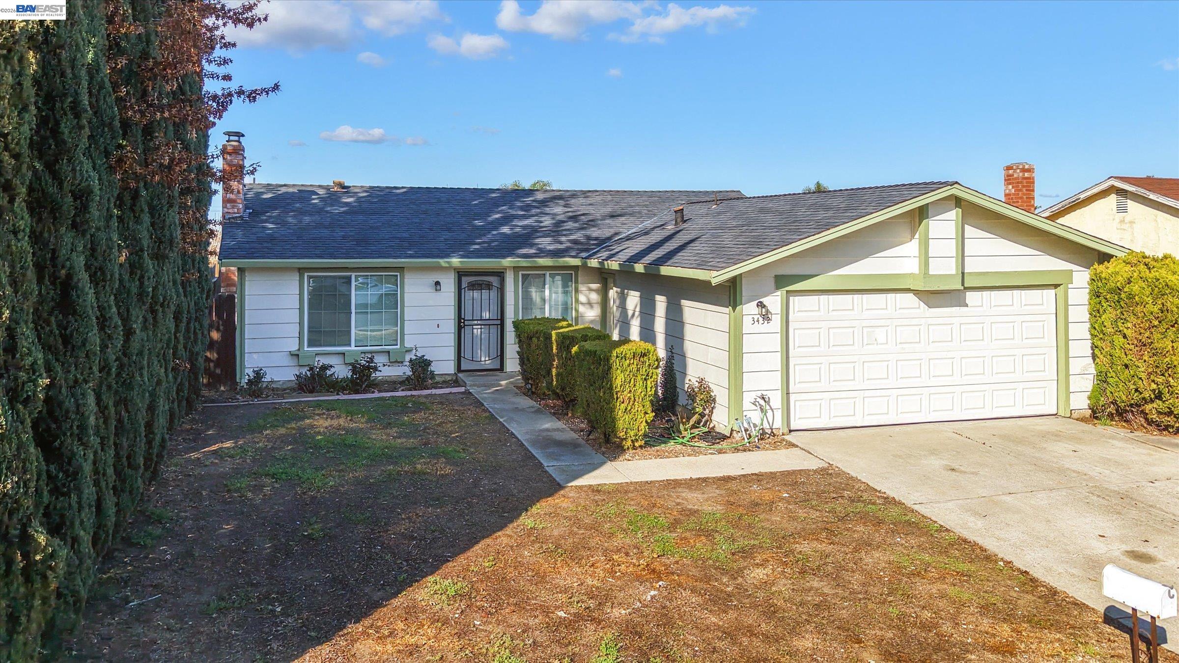 3432 Danielle Place Bay Point, CA 94565 - Photo 33 of 36 a view of a house with backyard and porch
