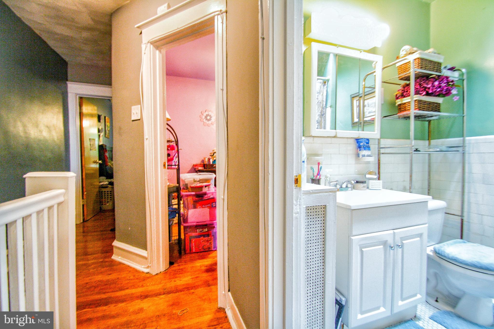 7337 Sommers Road Philadelphia, PA 19138 - Photo 24 of 30 View/Bathroom