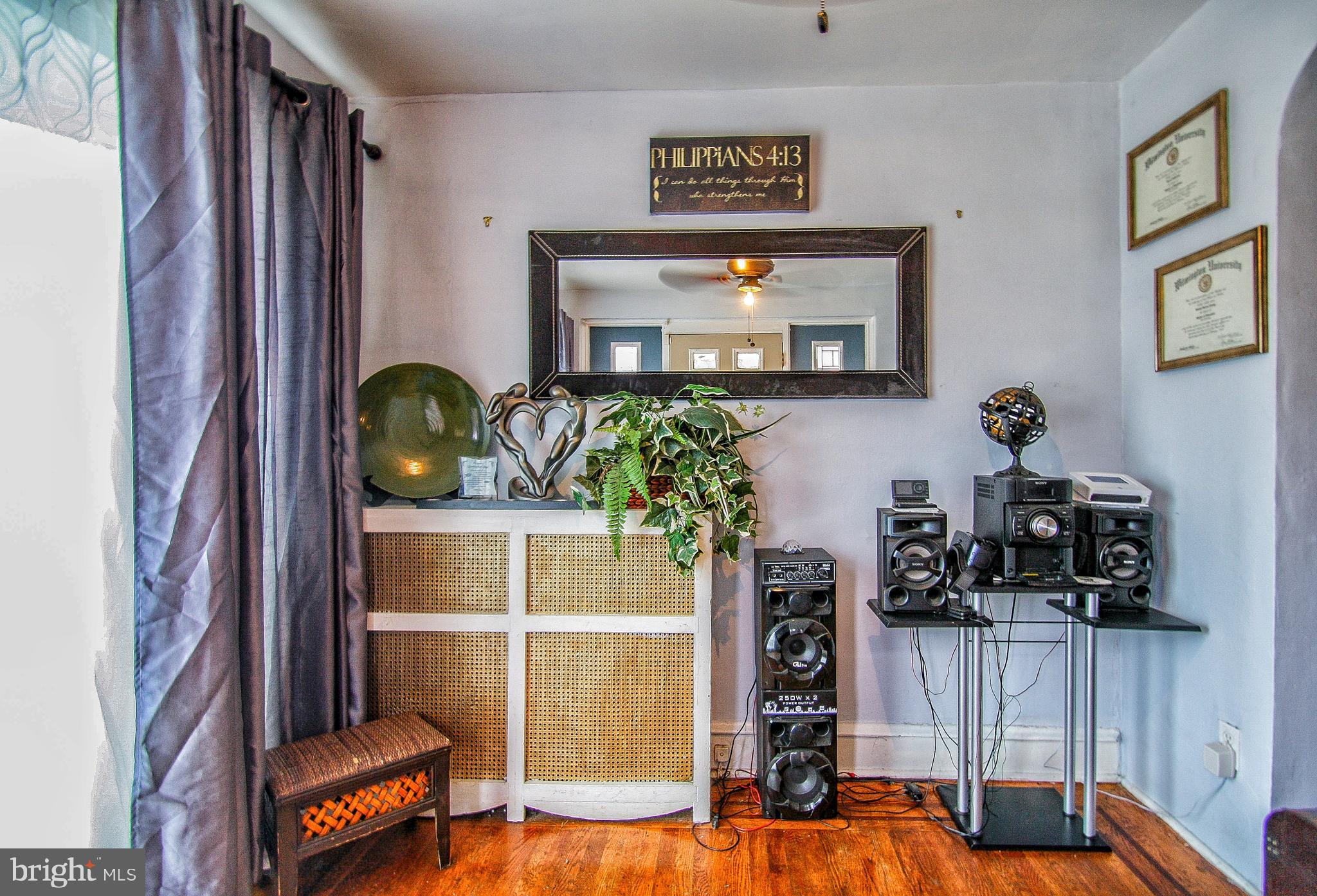7337 Sommers Road Philadelphia, PA 19138 - Photo 5 of 30 Parlor