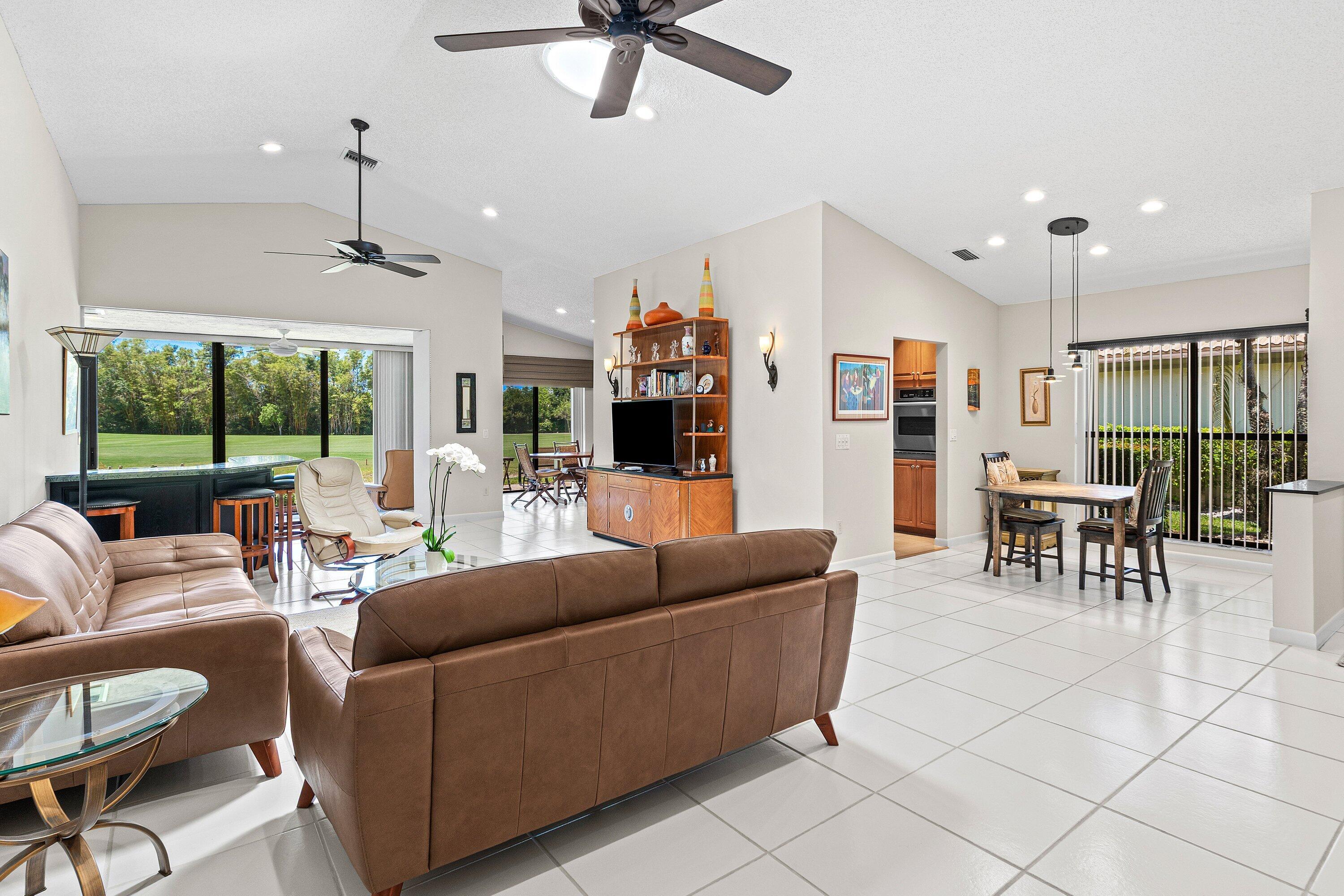 11194 Highland Circle Boca Raton, FL 33428 - Photo 12 of 50 017-11194HighlandCircle-BocaRaton-FL-334