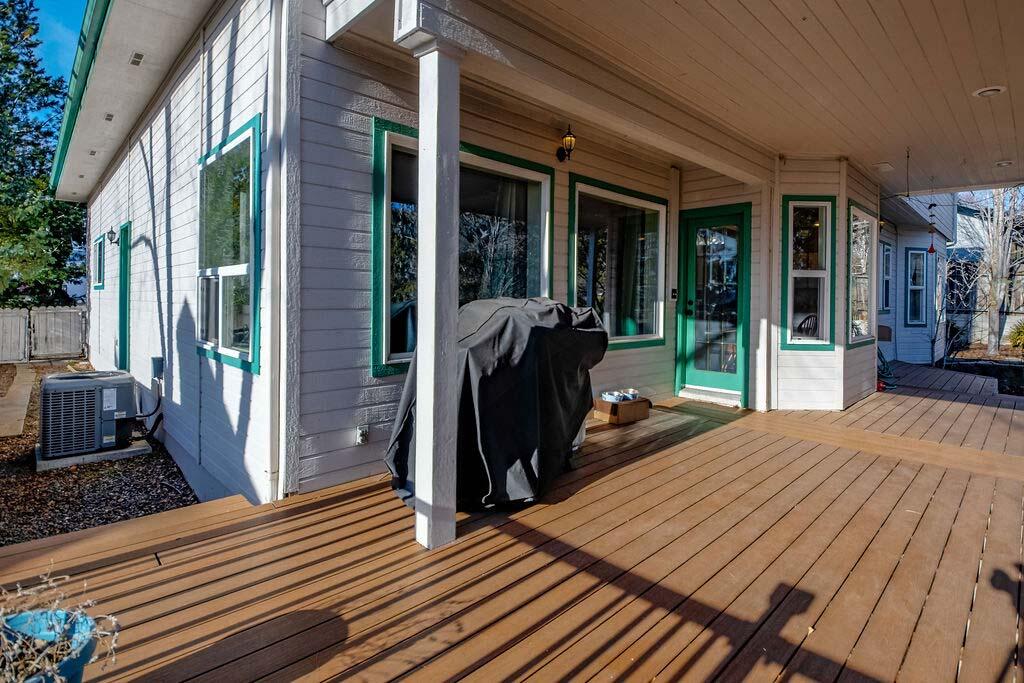 135 Ridgecrest Drive Klamath Falls, OR 97601 - Photo 31 of 39 135ridgecrest-31