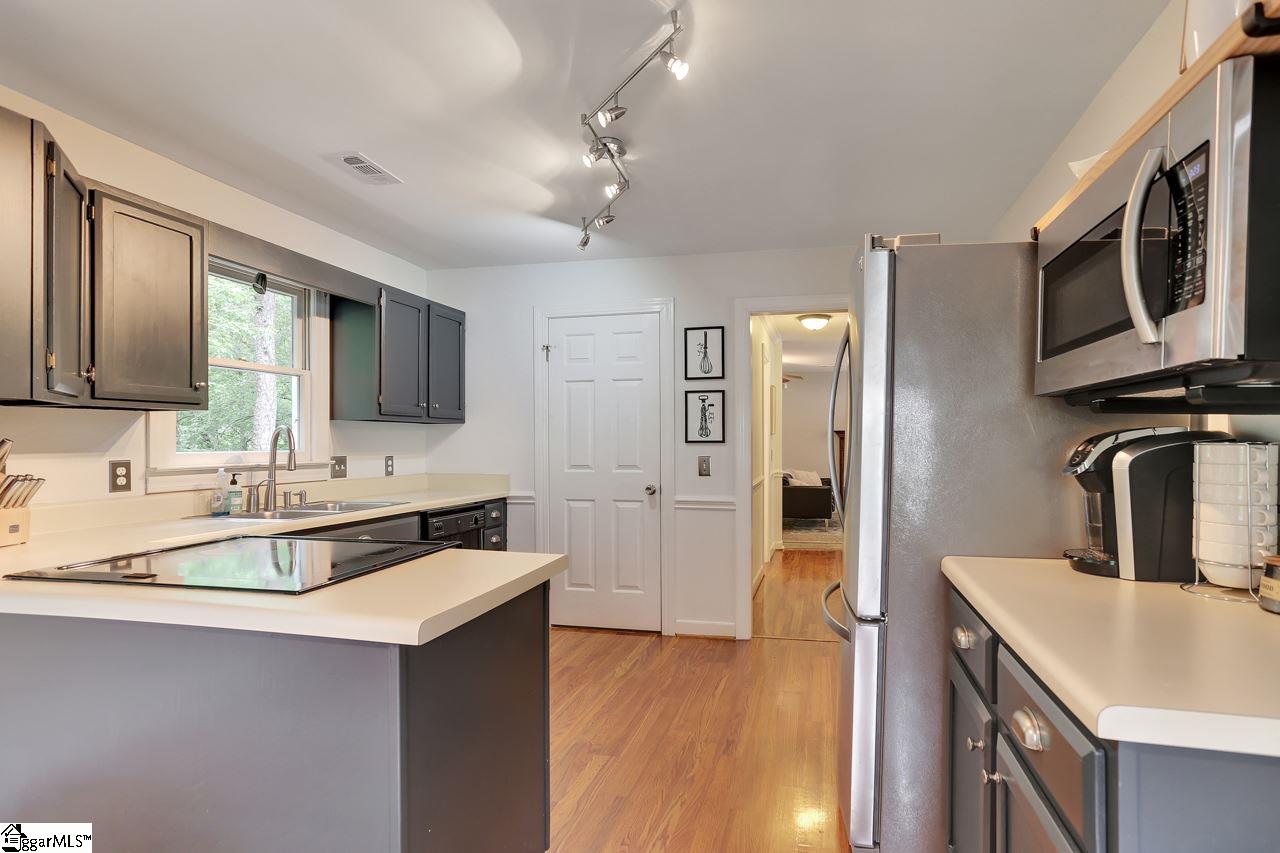 509 Foxhound Road Simpsonville, SC 29680 - Photo 14 of 36 Gallery Image 14