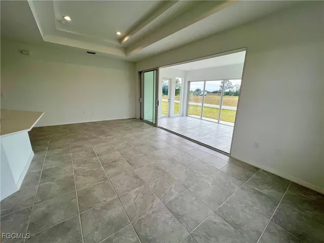 $250,000 | 630 Falls Lane, Lehigh Acres, FL 33974