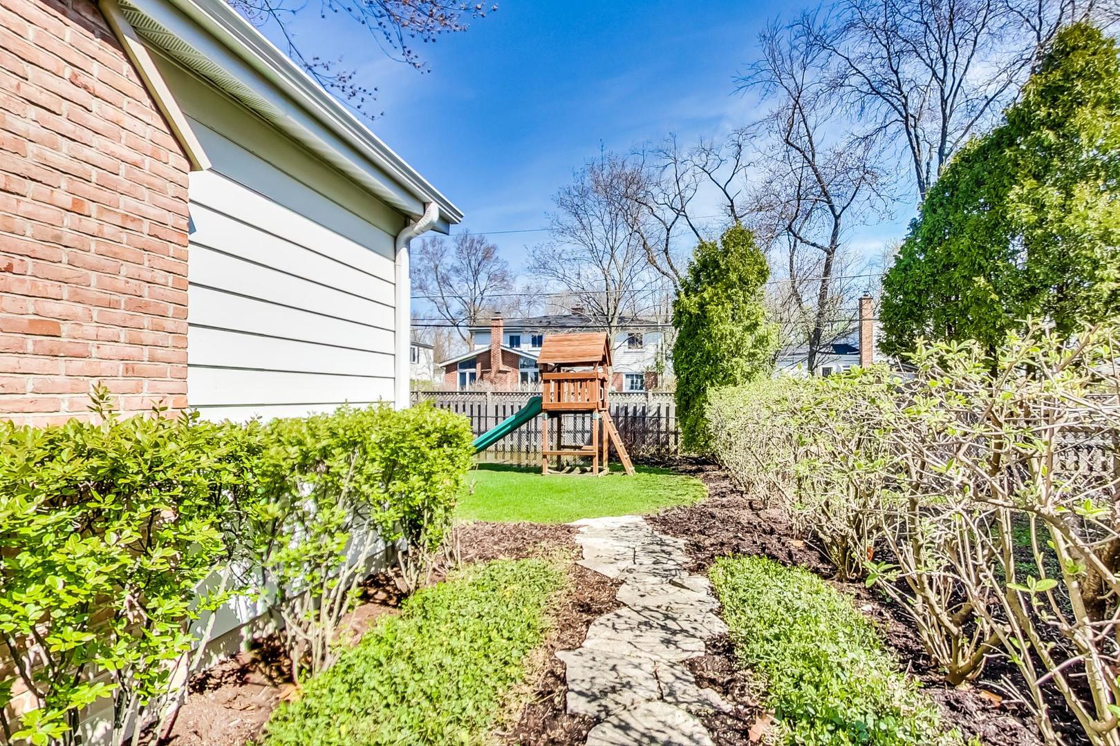 1857 Winnetka Road Northfield, IL 60093 - Photo 21 of 26