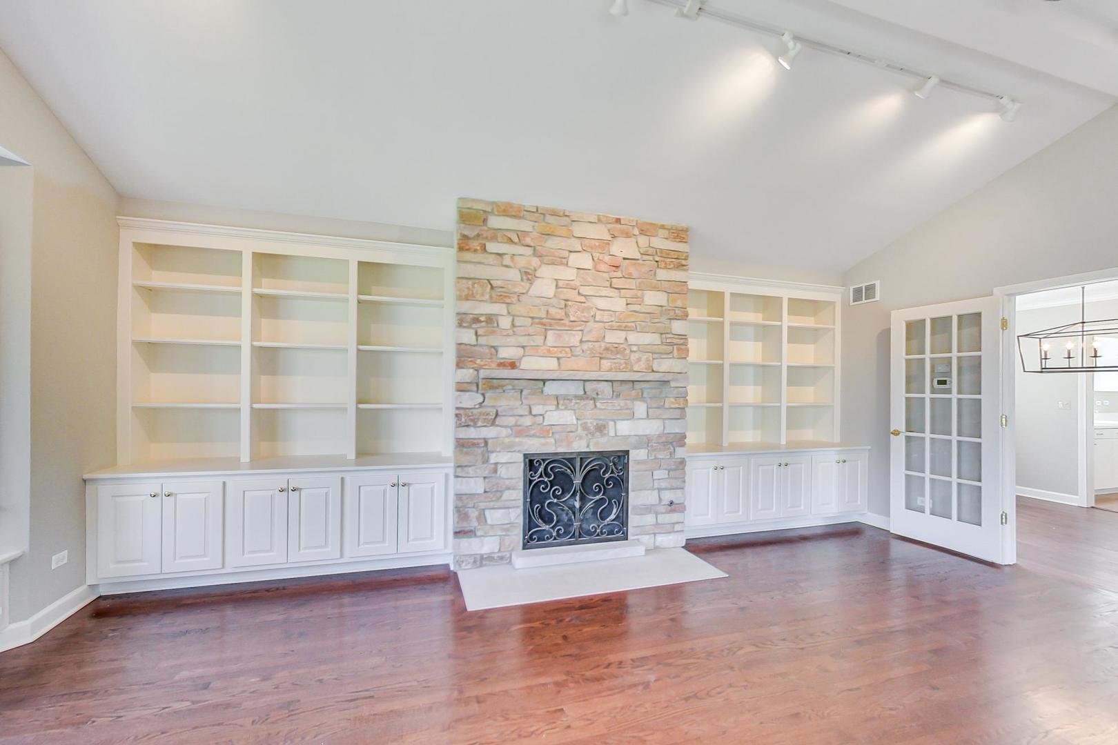 1857 Winnetka Road Northfield, IL 60093 - Photo 5 of 26