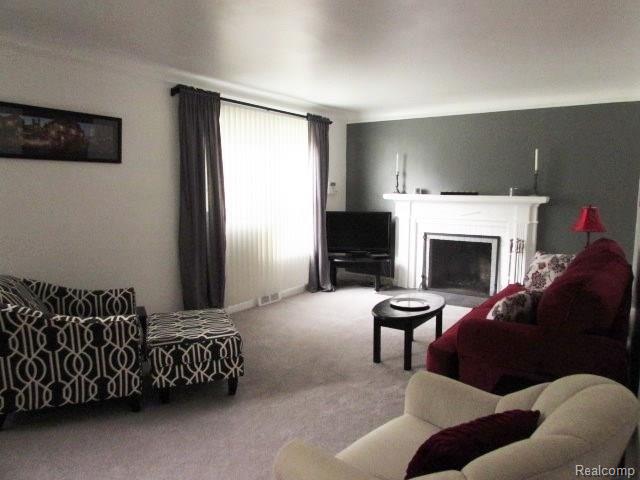 8665 Harding Center Line, MI 48015 - Photo 5 of 15