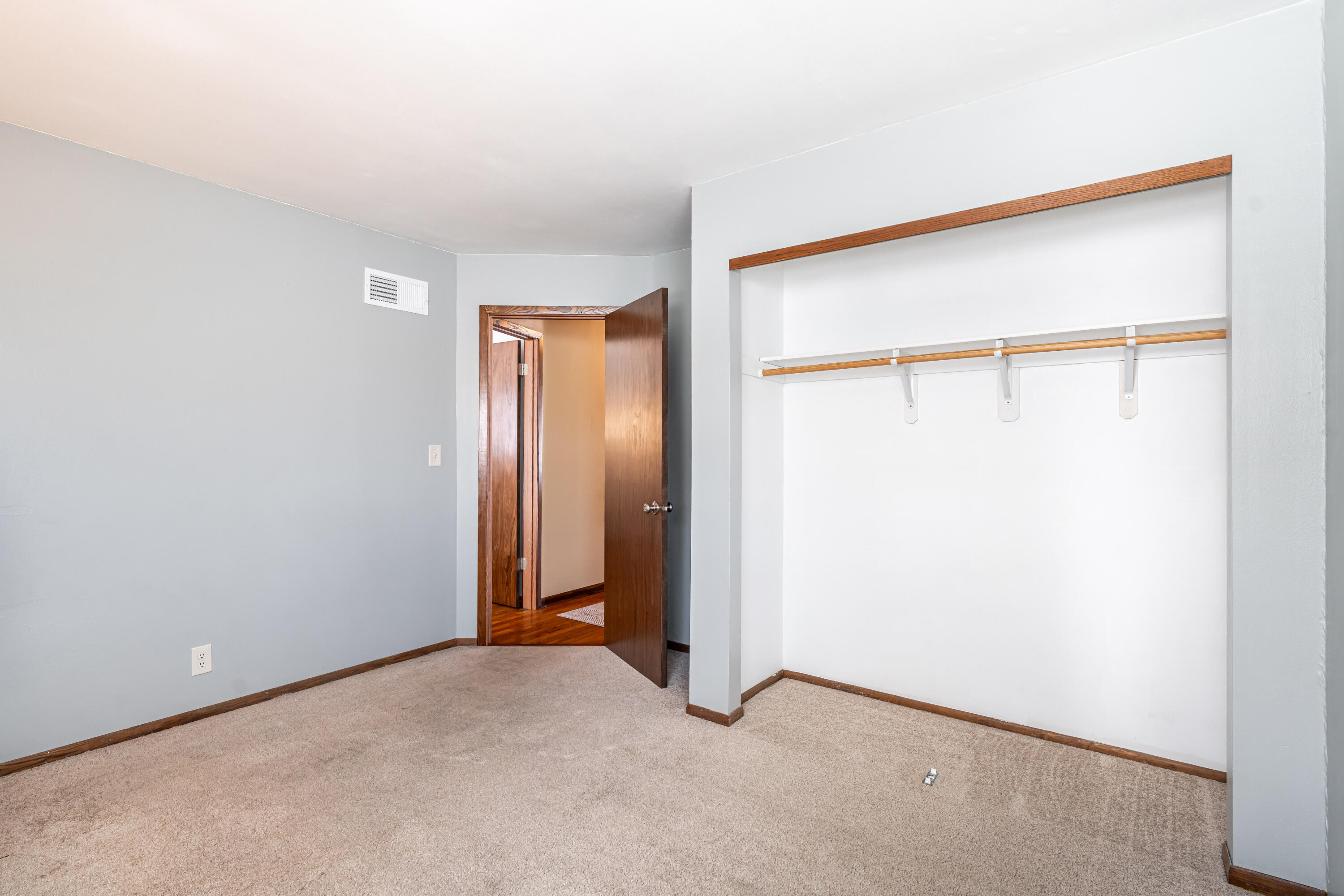 2143 Mac Arthur Road Waukesha, WI 53188 - Photo 15 of 30 DSC08334