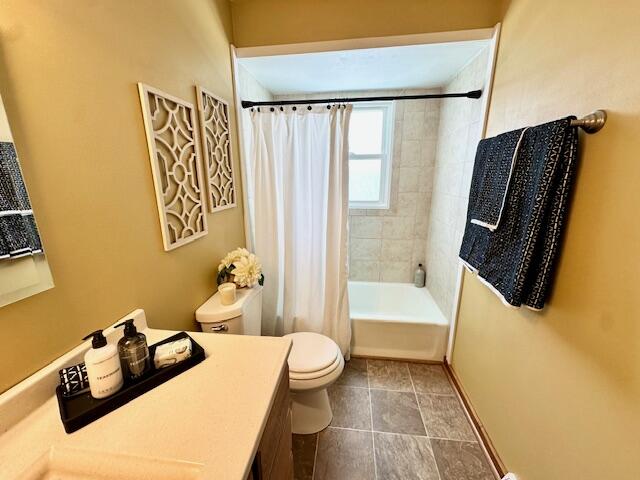 2143 Mac Arthur Road Waukesha, WI 53188 - Photo 18 of 30 MacArthur Bathroom2