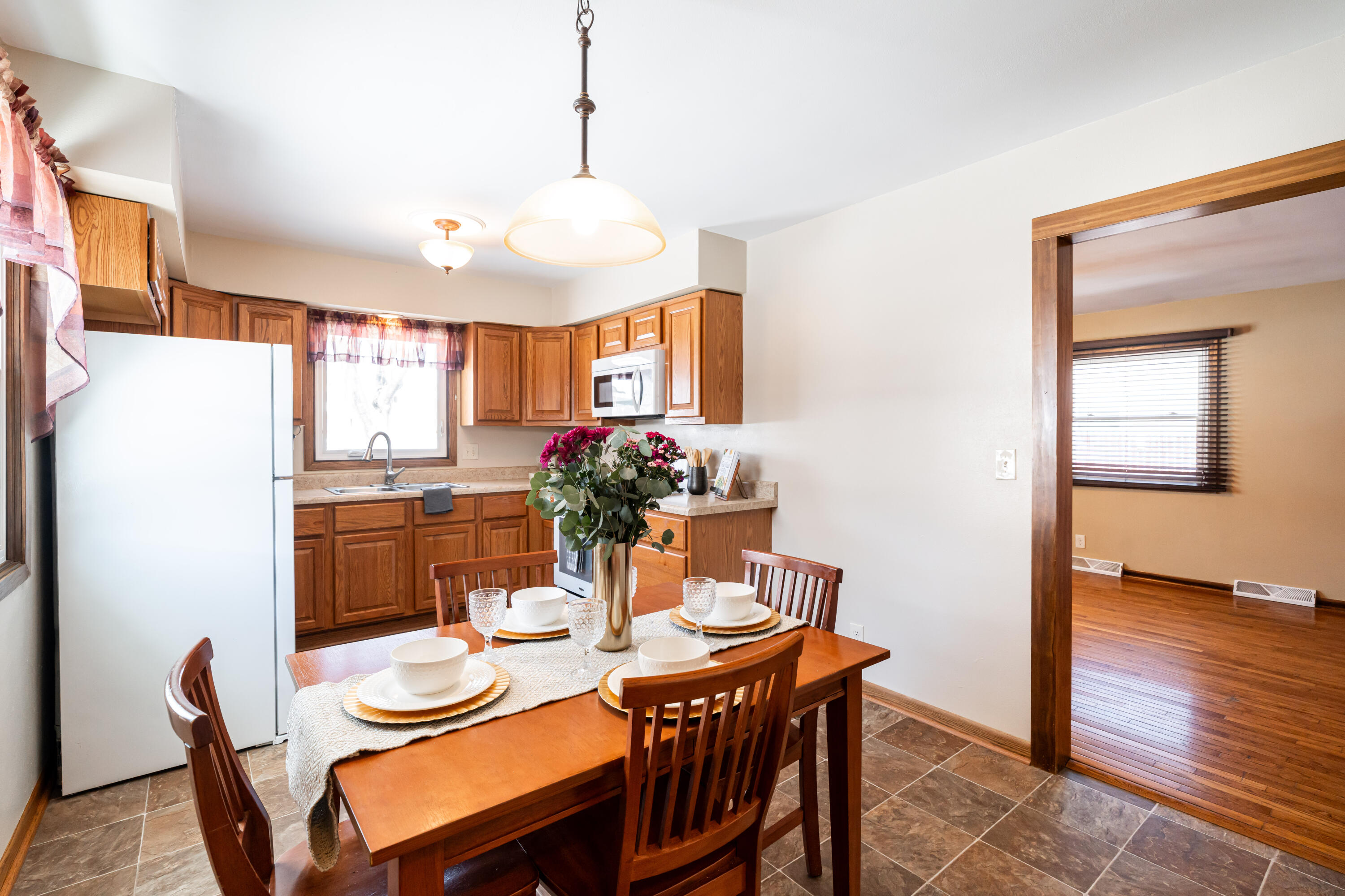 2143 Mac Arthur Road Waukesha, WI 53188 - Photo 5 of 30 DSC08349