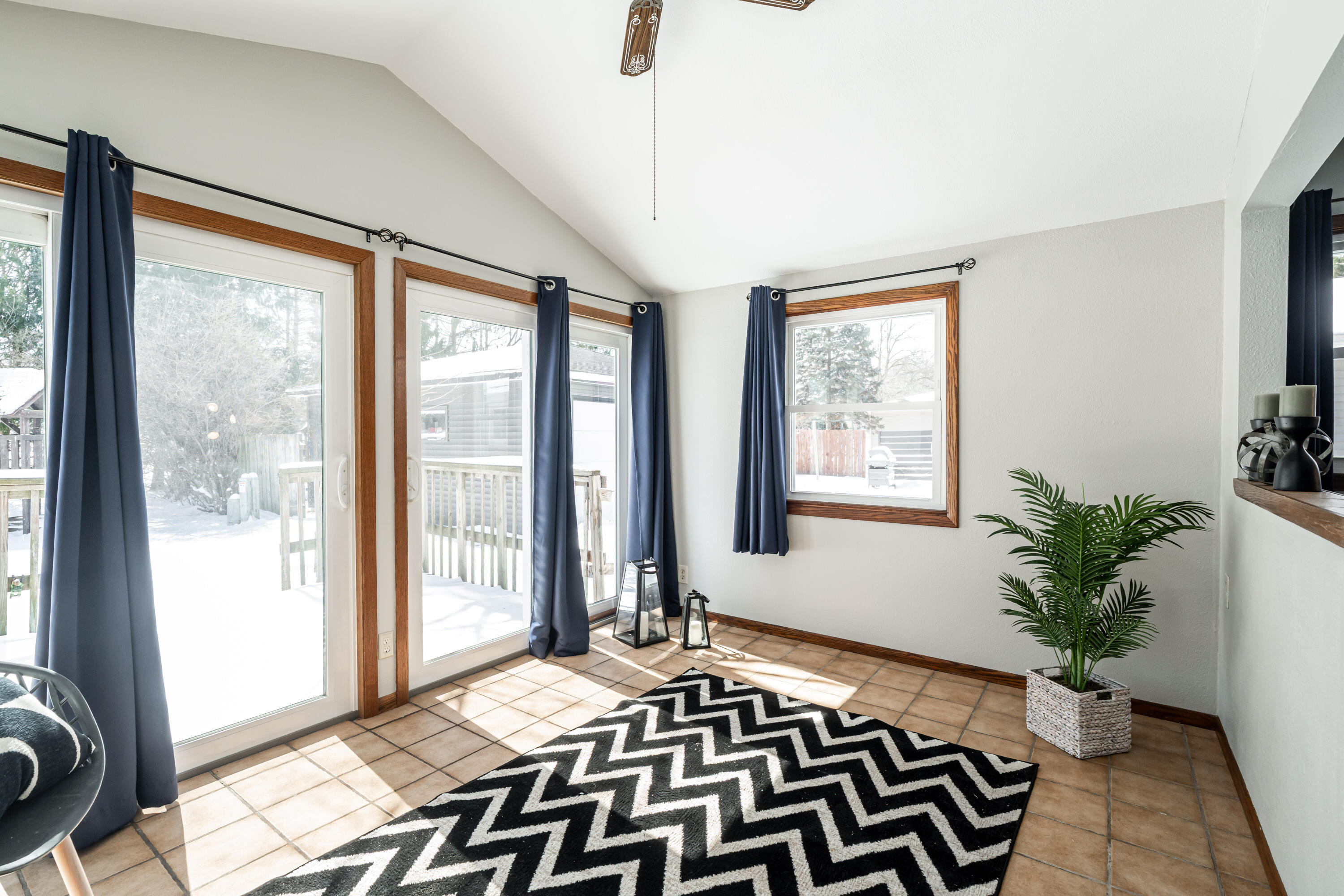 2143 Mac Arthur Road Waukesha, WI 53188 - Photo 8 of 30 DSC08338