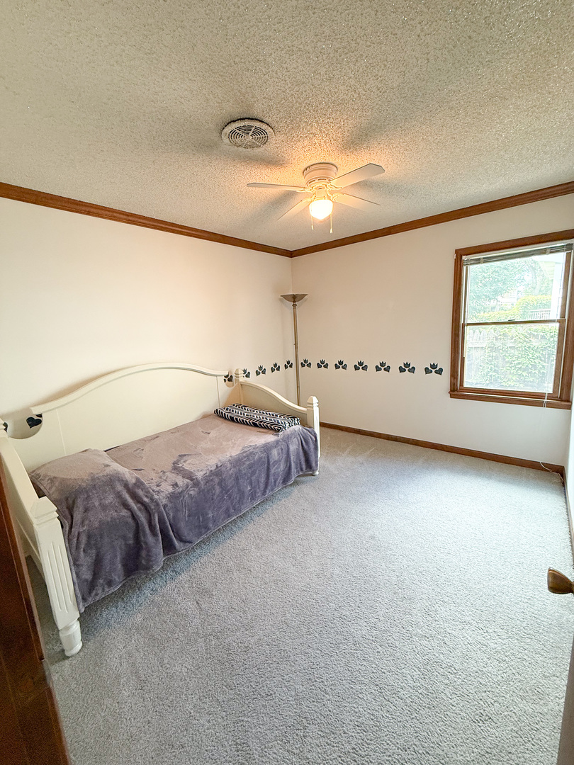 557 Hardin Avenue Aurora, IL 60506 - Photo 12 of 21