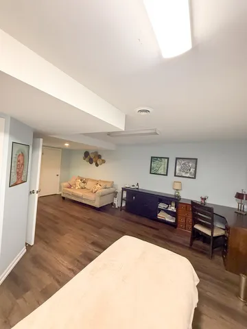 $3,000 | 557 Hardin Avenue, Aurora, IL 60506