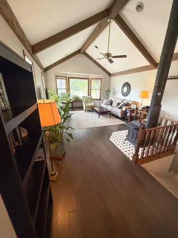 $3,000 | 557 Hardin Avenue, Aurora, IL 60506