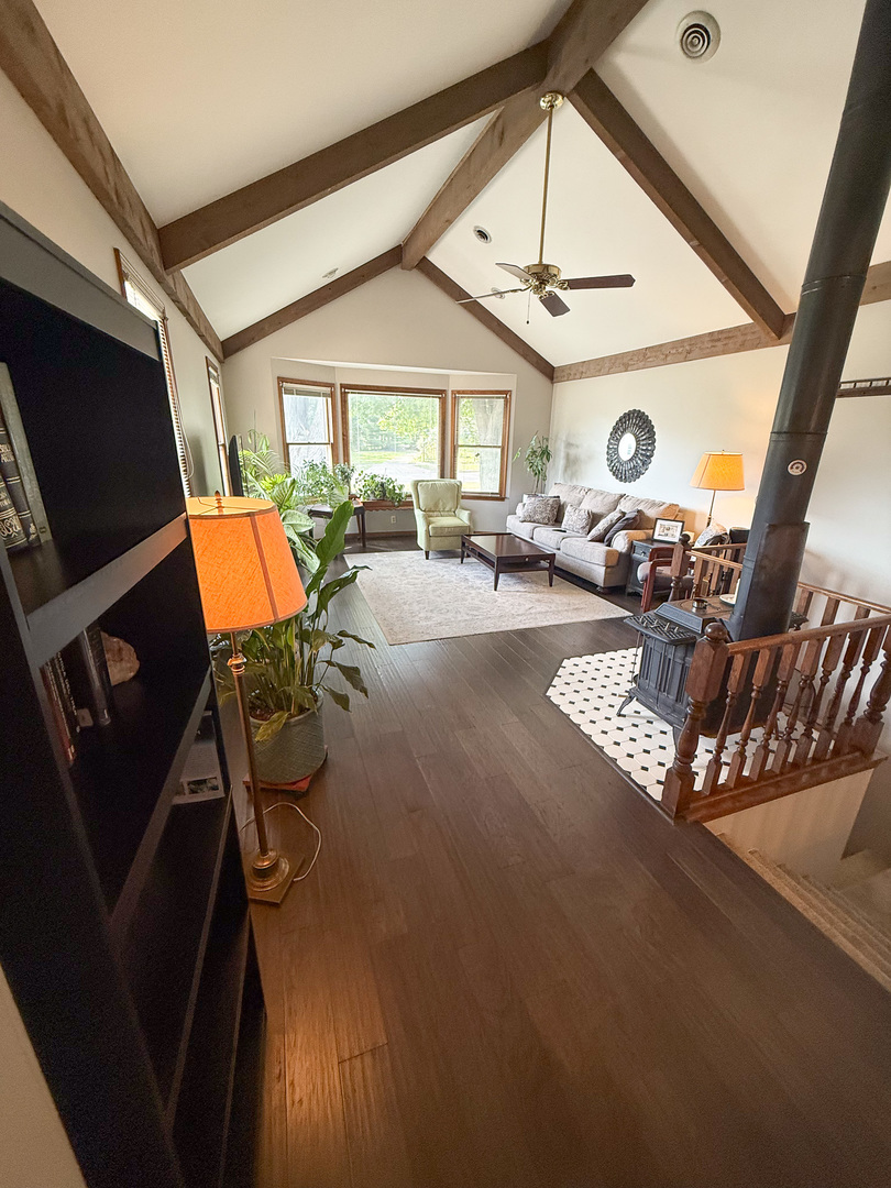 557 Hardin Avenue Aurora, IL 60506 - Photo 4 of 21