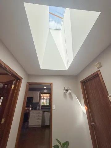 $3,000 | 557 Hardin Avenue, Aurora, IL 60506