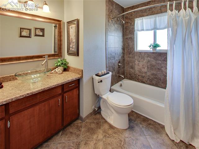 1904 North Chelton Road Colorado Springs, CO 80909 - Photo 15 of 31 Main Full Bath