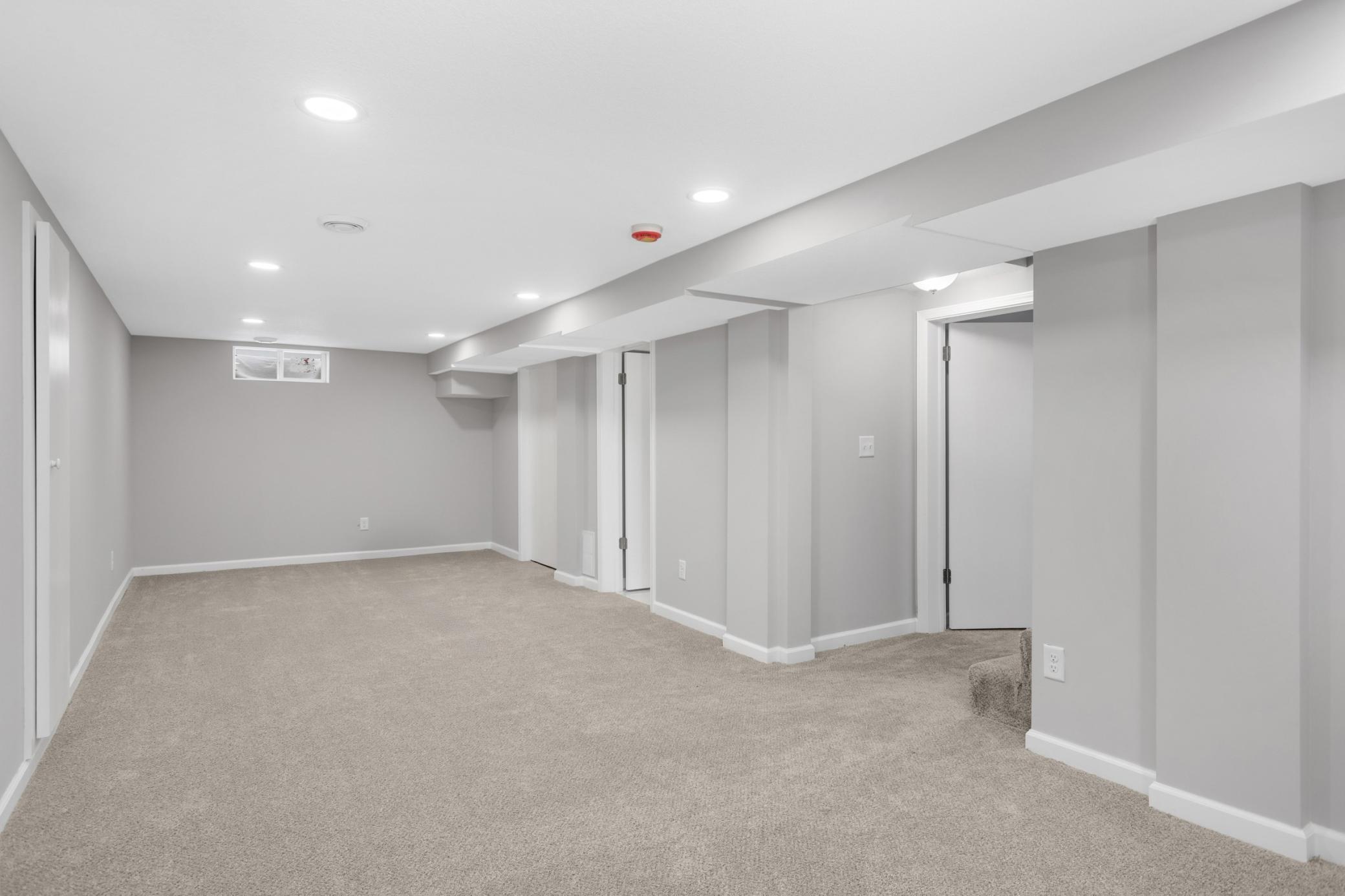 4533 Welcome Avenue North Crystal, MN 55422 - Photo 19 of 37