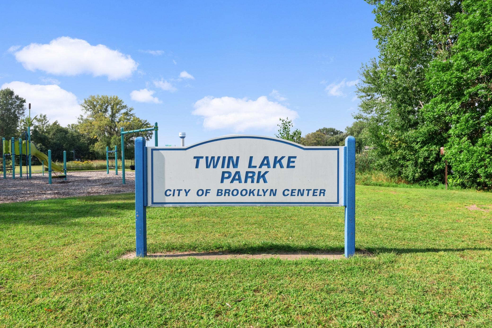 4533 Welcome Avenue North Crystal, MN 55422 - Photo 29 of 37