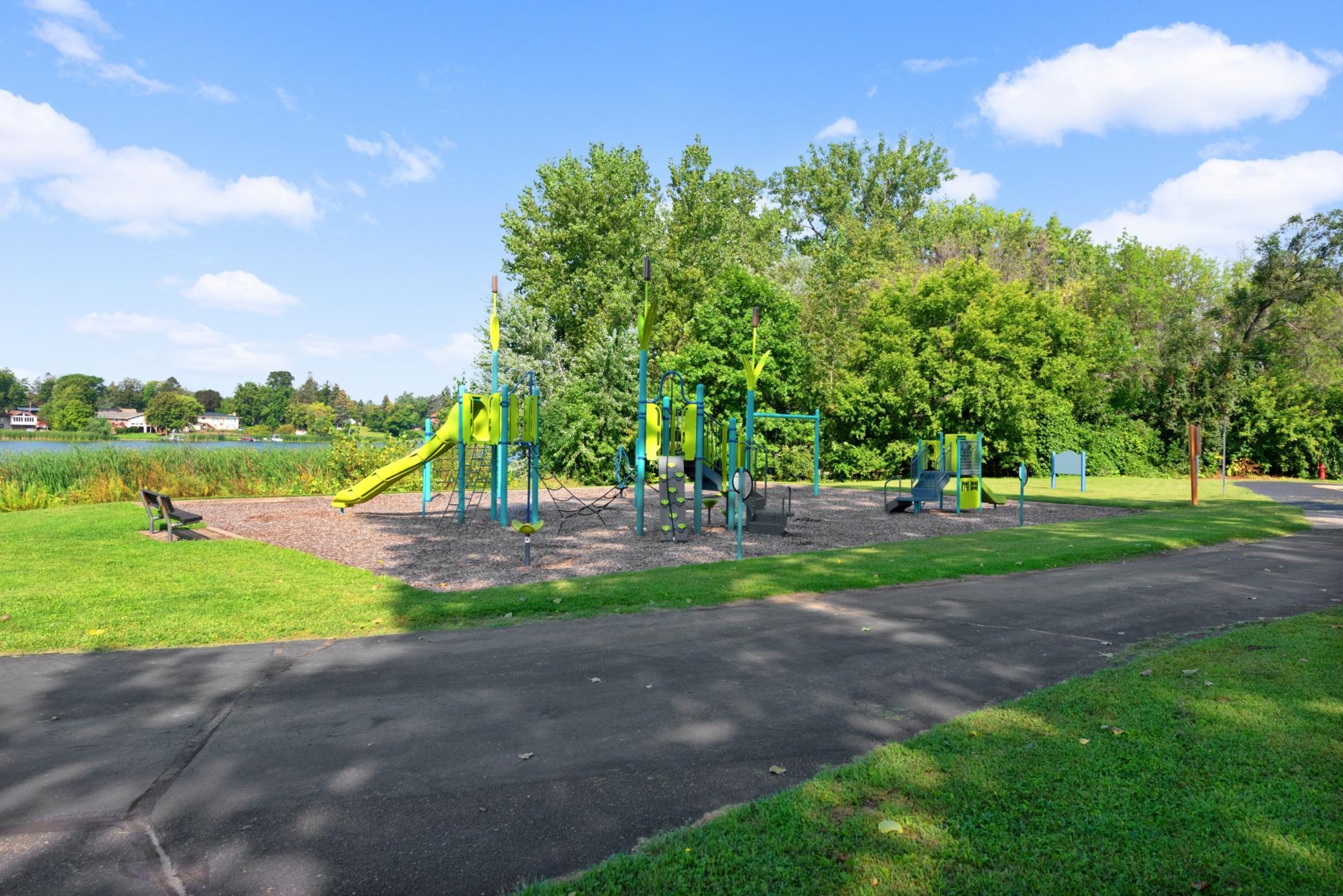 4533 Welcome Avenue North Crystal, MN 55422 - Photo 30 of 37