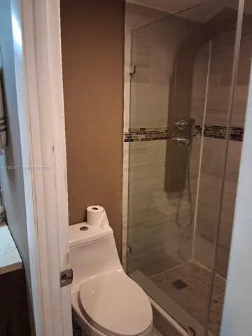 $1,900 | 1400 St Charles Place, Unit 201, Pembroke Pines, FL 33026