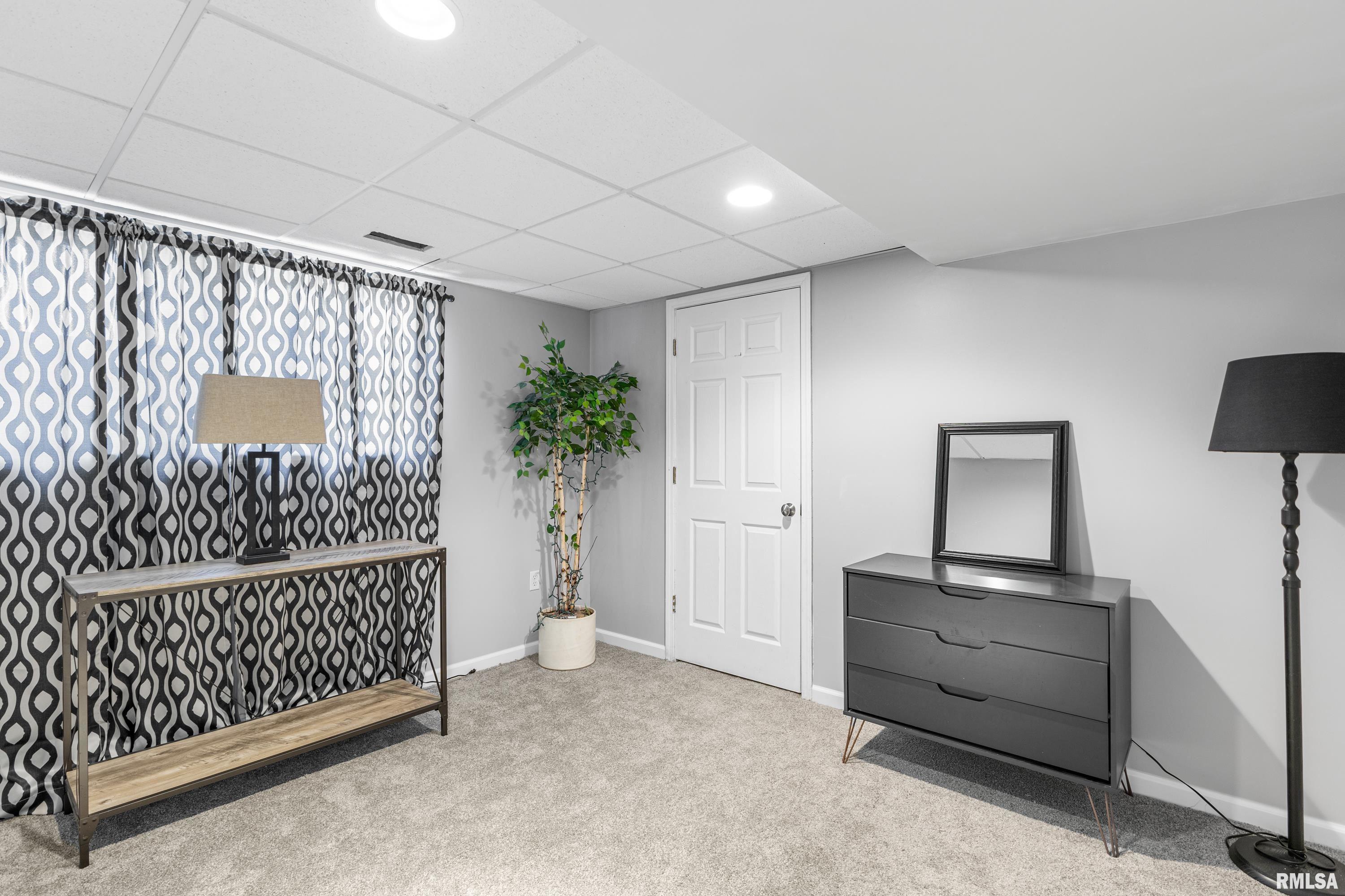 3311 North Tower Road Quincy, IL 62305 - Photo 23 of 38