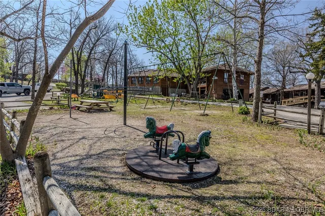 $180,000 | 256 Lone Oak Point, Unit 15, Sunrise Beach, MO 65079