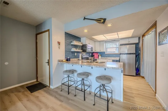 $180,000 | 256 Lone Oak Point, Unit 15, Sunrise Beach, MO 65079