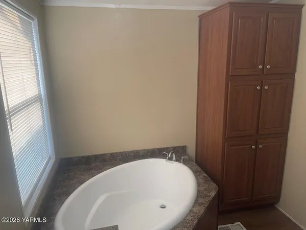 $129,900 | 2917 West 19th Avenue, Unit 103, Kennewick, WA 99337