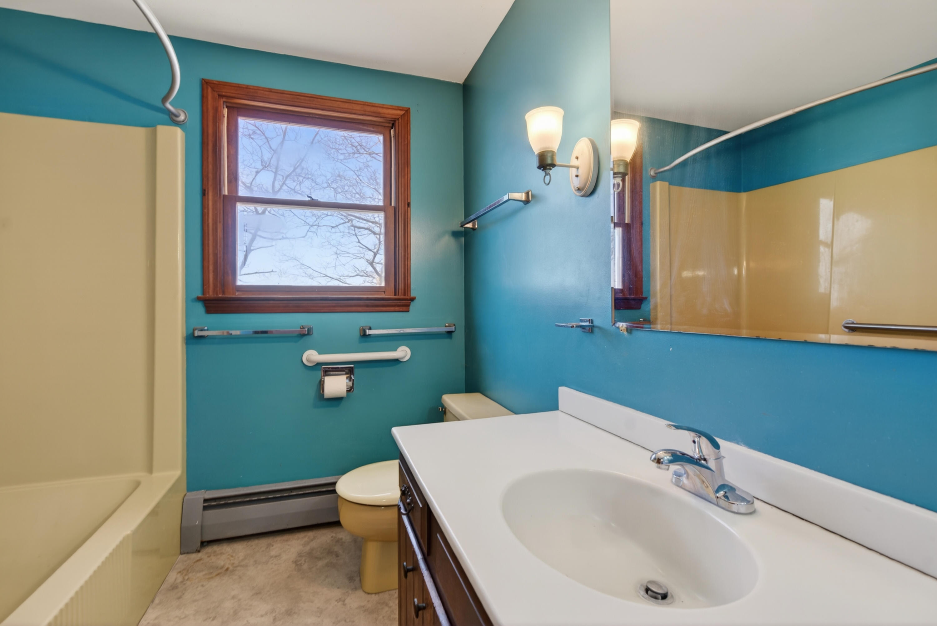 12 Wood Landing Road Harpswell, ME 04079 - Photo 15 of 33 2nd floor full bath