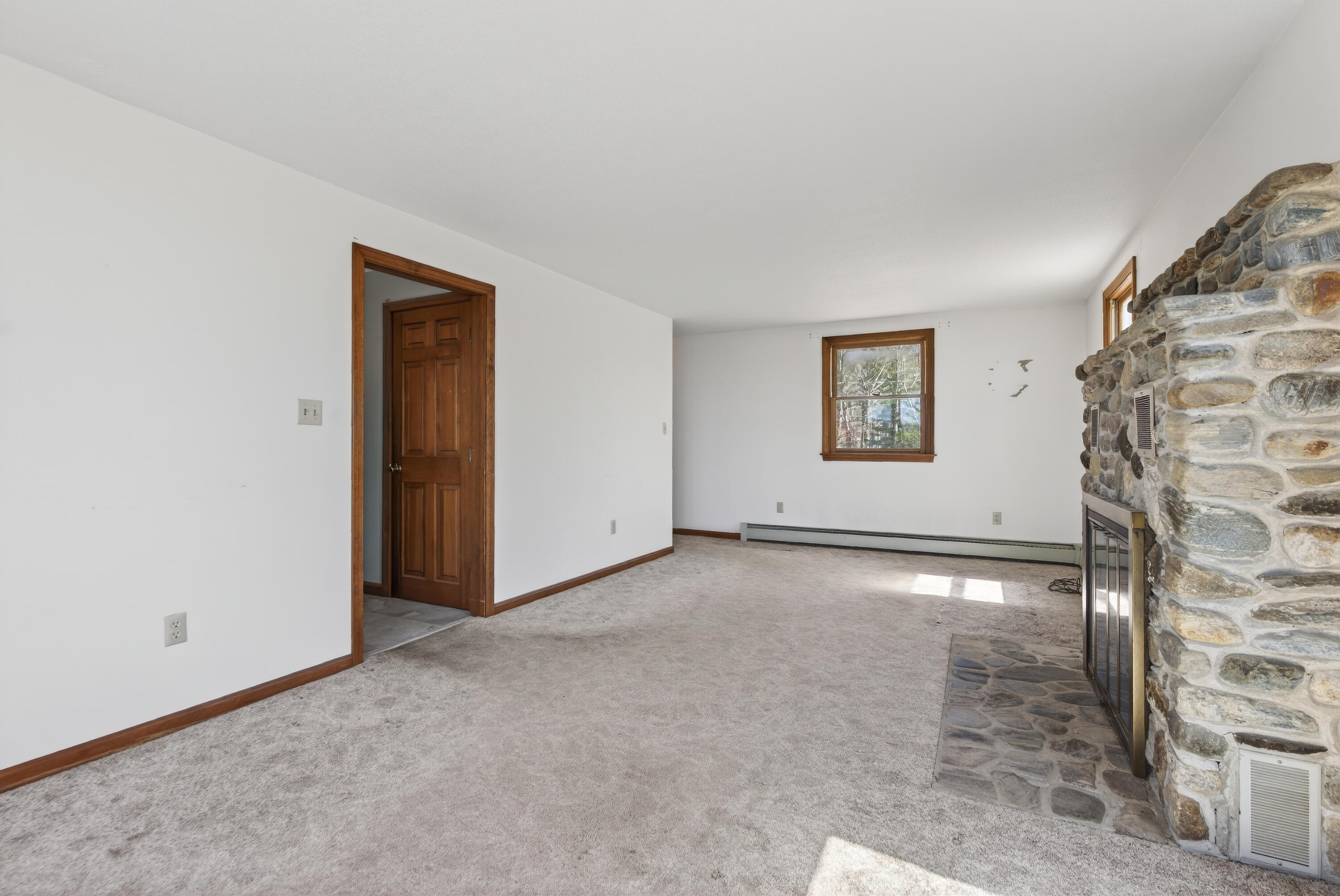 12 Wood Landing Road Harpswell, ME 04079 - Photo 9 of 33 Inviting Space