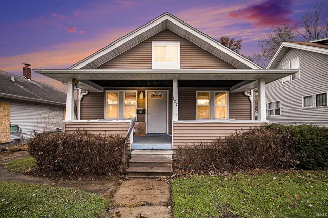 $165,000 | 127 East Oakside Street, South Bend, IN 46614