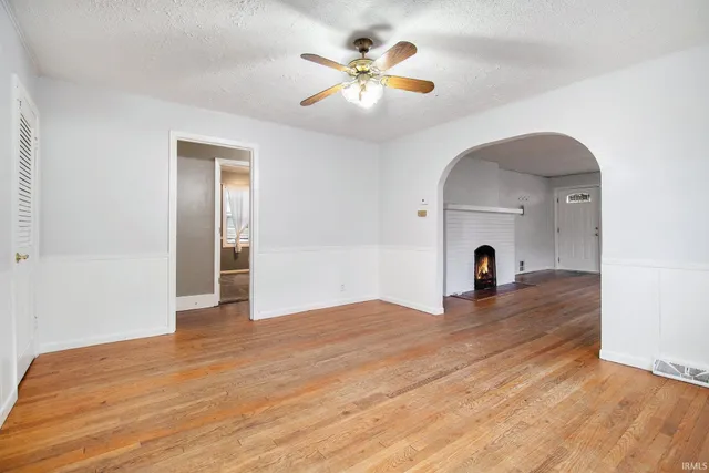 $165,000 | 127 East Oakside Street, South Bend, IN 46614