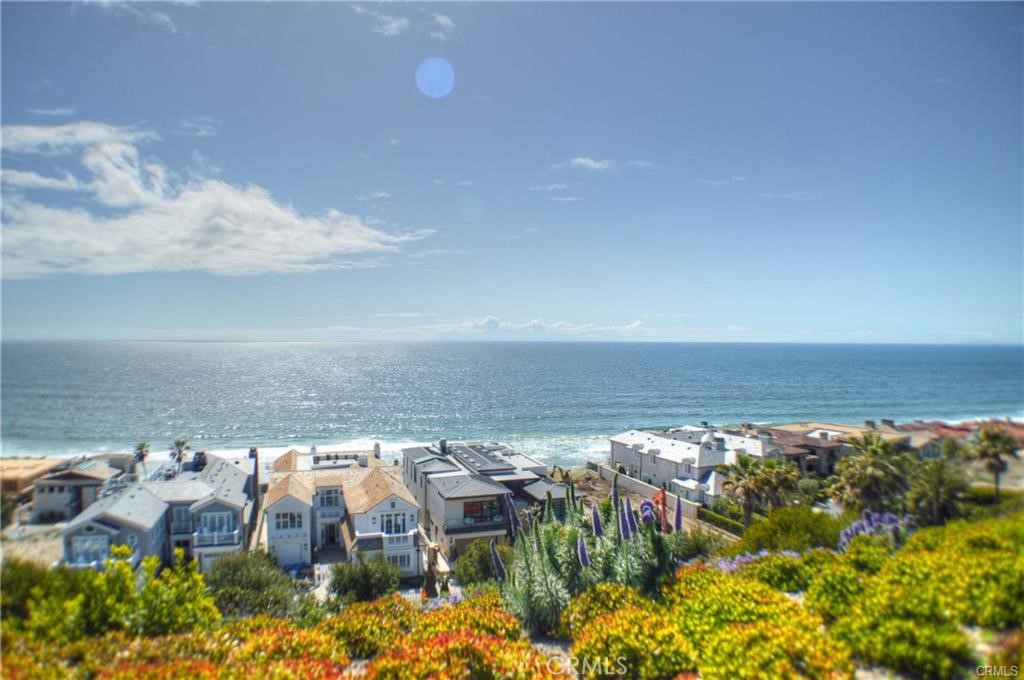 34036 Selva Road, Unit 108 Dana Point, CA 92629 - Photo 31 of 50 Walkway and Salt Creek Beach Park access across the street from the unit.