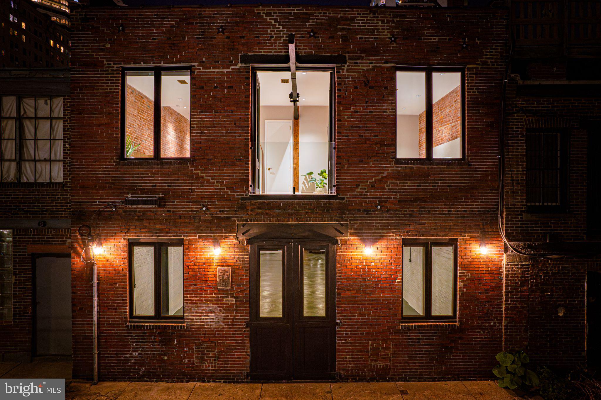 2017 Sansom Street Philadelphia, PA 19103 - Photo 51 of 51 a view of a entryway of a house