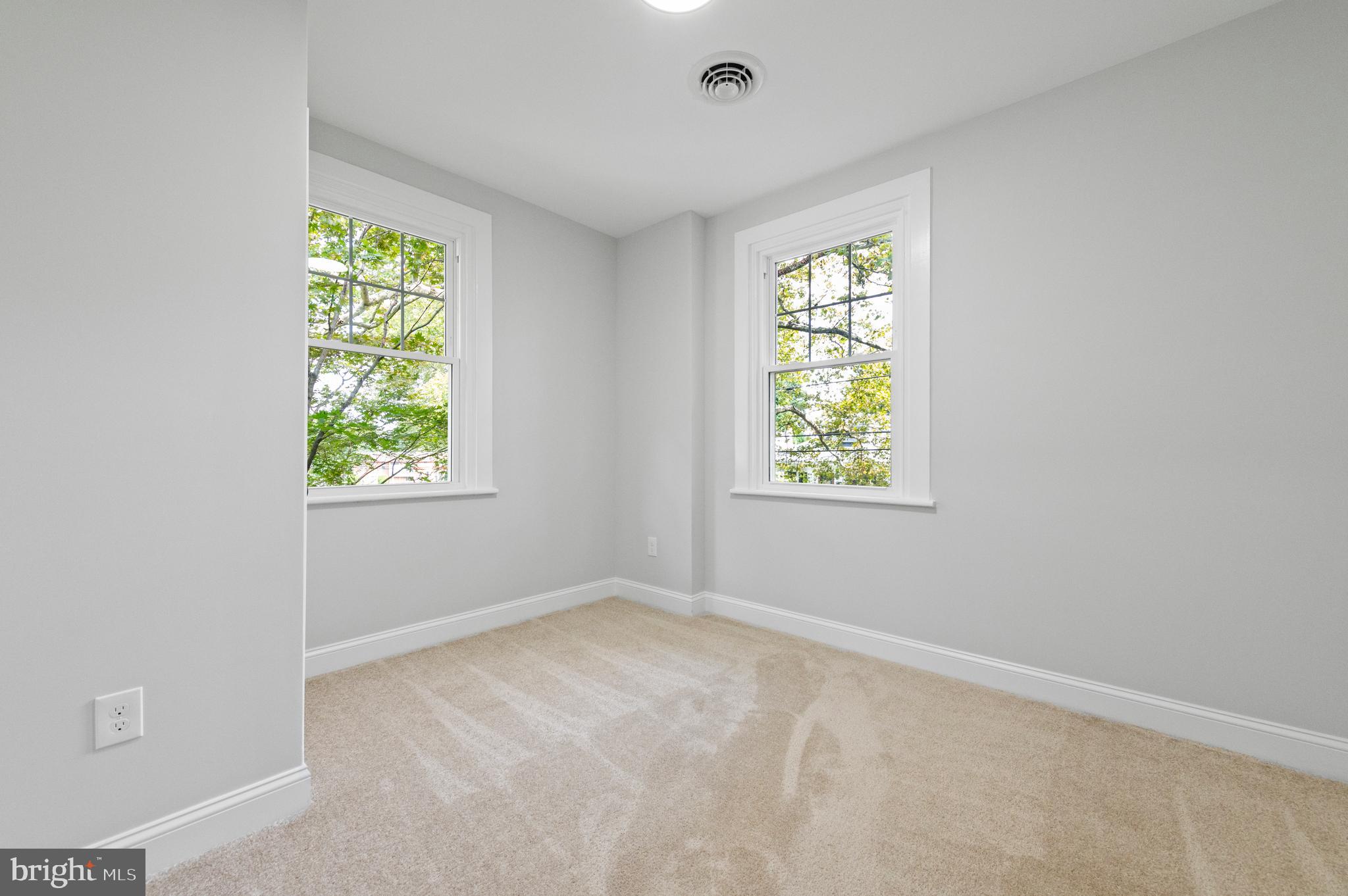 306 Ellis Road Willow Grove, PA 19090 - Photo 29 of 41 Gallery Image 29