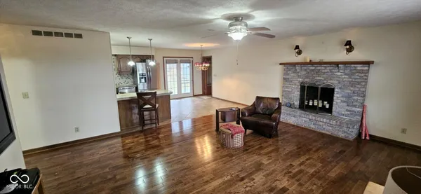 $242,000 | 3653 West County Road 200 North, New Castle, IN 47362