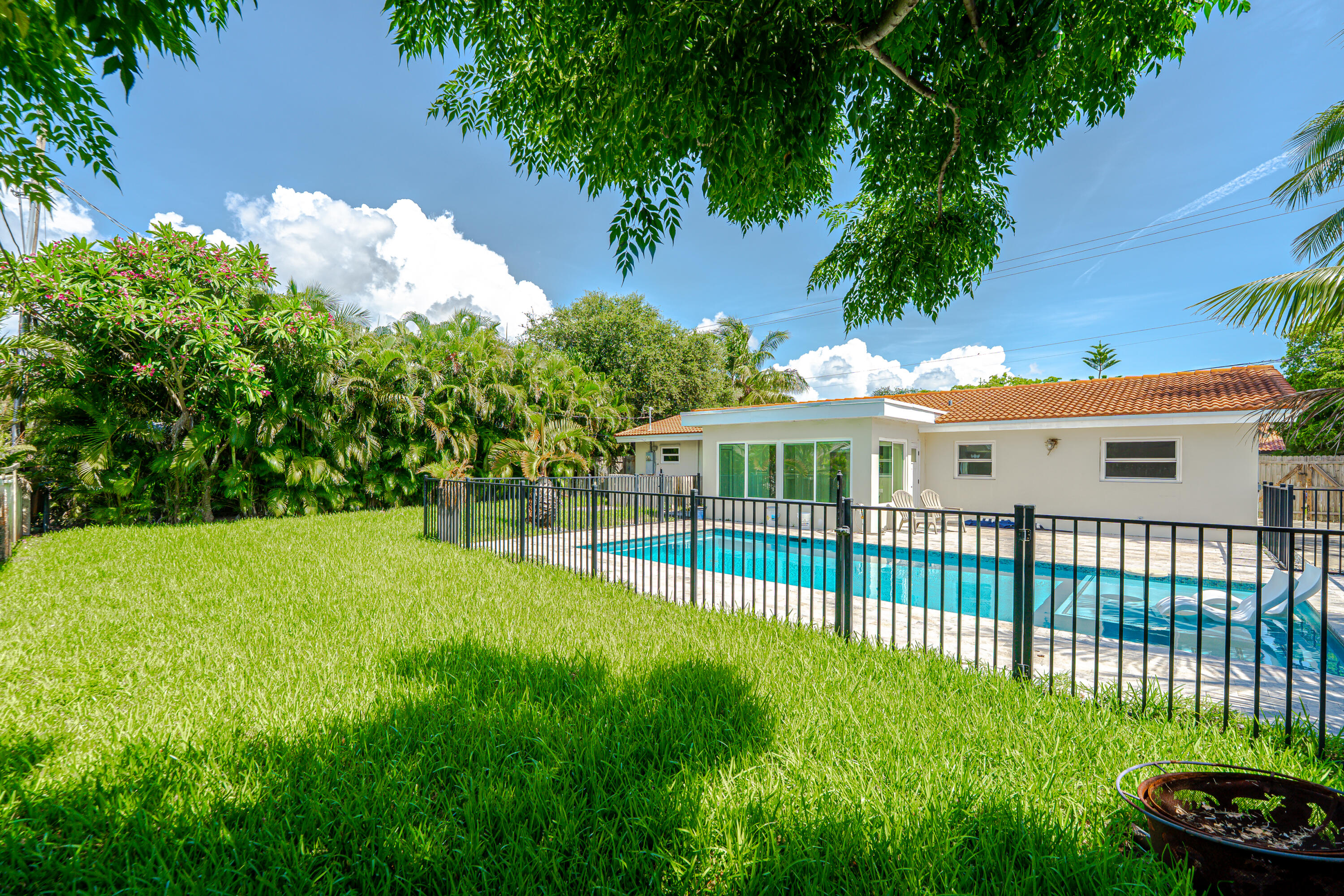 450 Northeast 38th Street Boca Raton, FL 33431 - Photo 5 of 44 MRT (42 of 43)