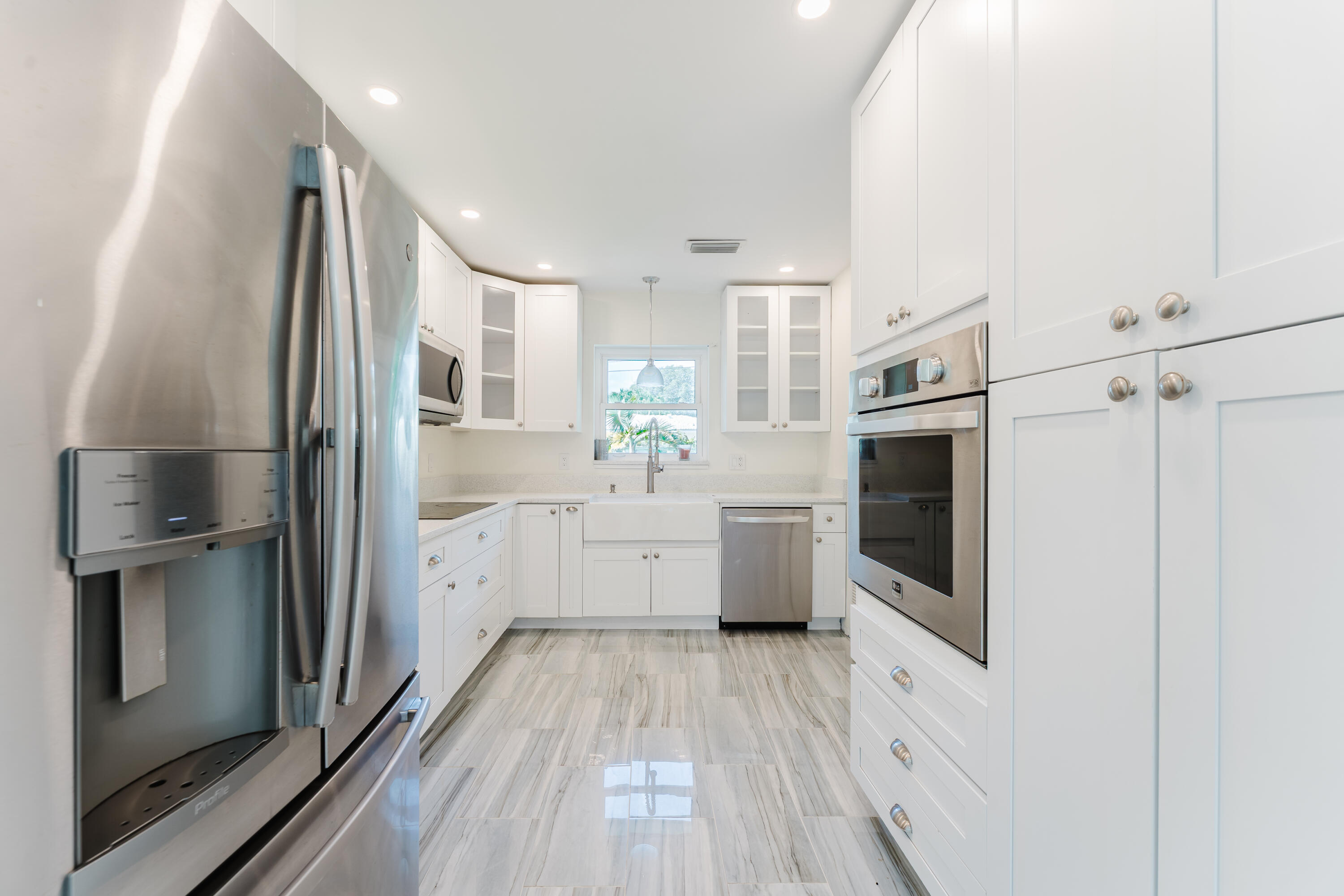 450 Northeast 38th Street Boca Raton, FL 33431 - Photo 6 of 44 MRT (1 of 43)
