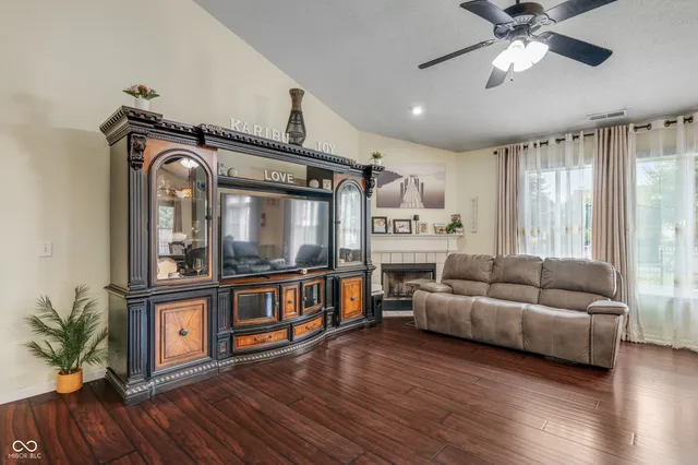 $310,995 | 1184 Turfway Drive, Avon, IN 46123