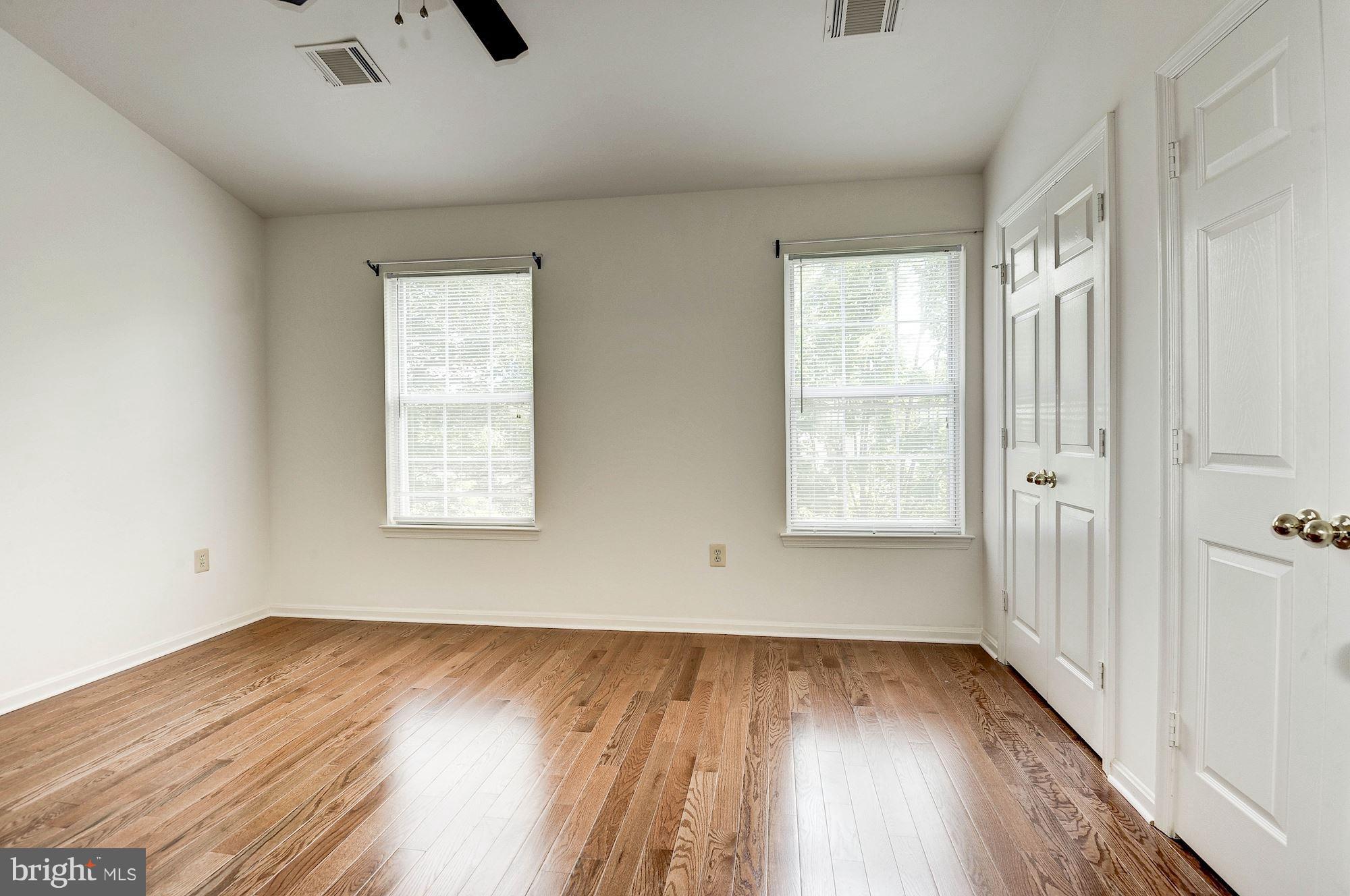 13122 Kidwell Field Road Herndon, VA 20171 - Photo 16 of 25 Bedroom #2 View#2