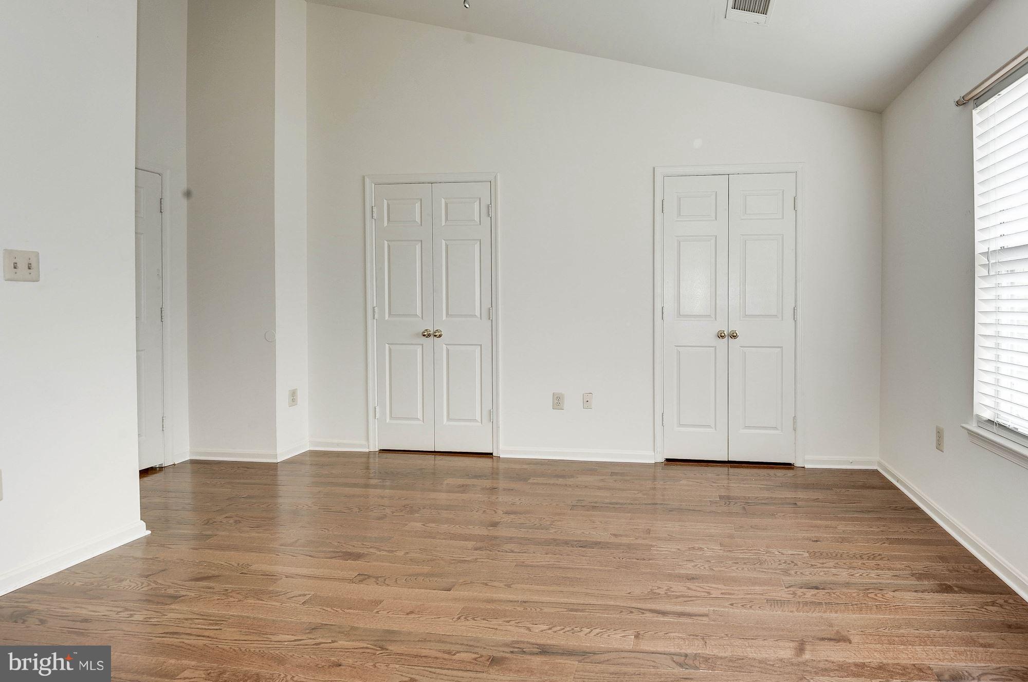 13122 Kidwell Field Road Herndon, VA 20171 - Photo 18 of 25 Master Bedroom