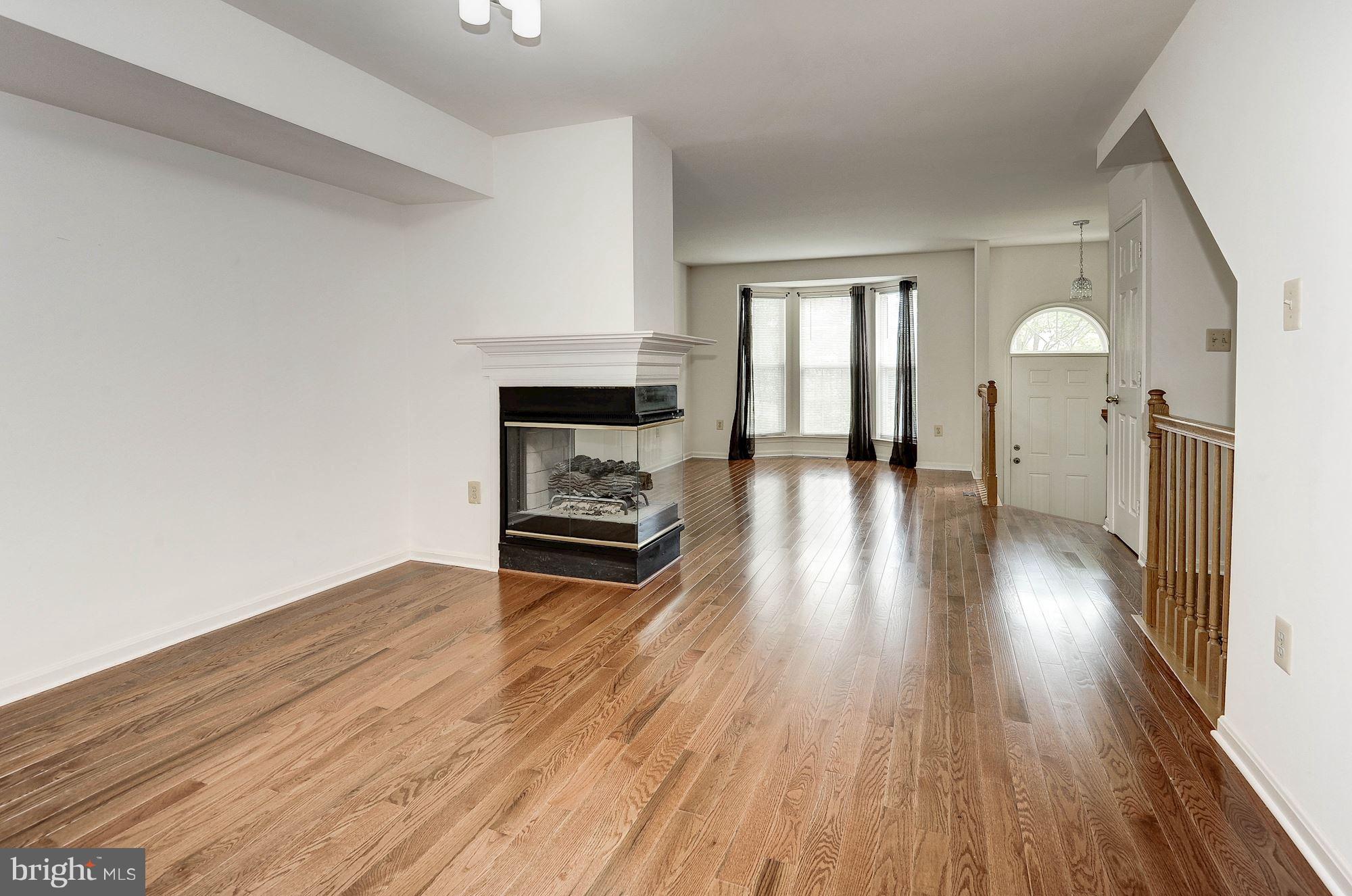 13122 Kidwell Field Road Herndon, VA 20171 - Photo 6 of 25 Dining Room